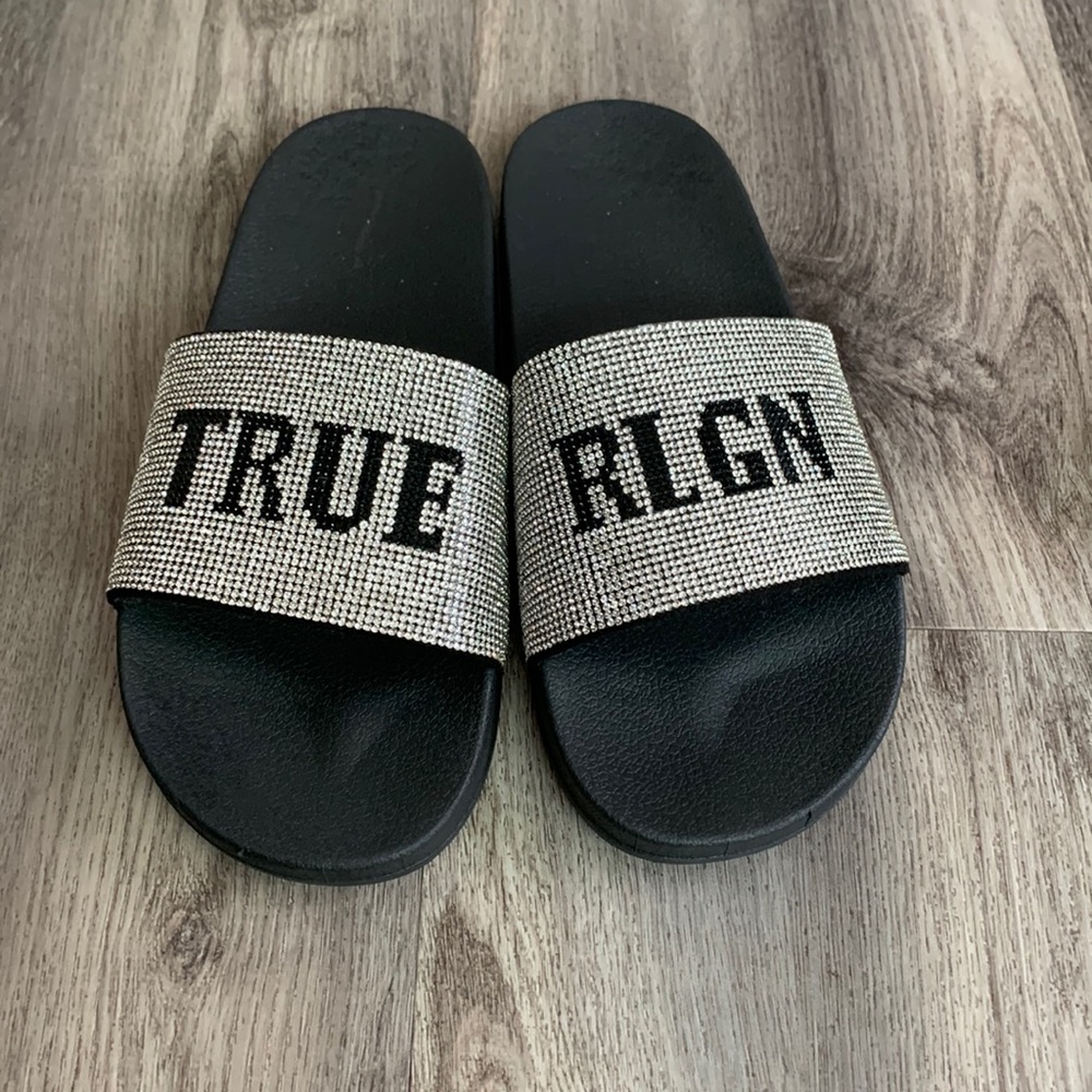 true religion slides